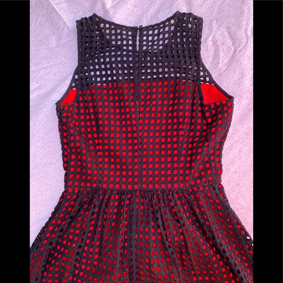 Banana Republic Navy Blue/Red Geo Eyelet Lace sleeveless Short Peplum Dress - Picture 5 of 13